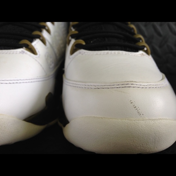 Air Jordan 9 statue 302370-109 used size 8.5 - Picture 5 of 8